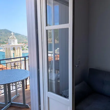 Evageliasvilla Sea View *