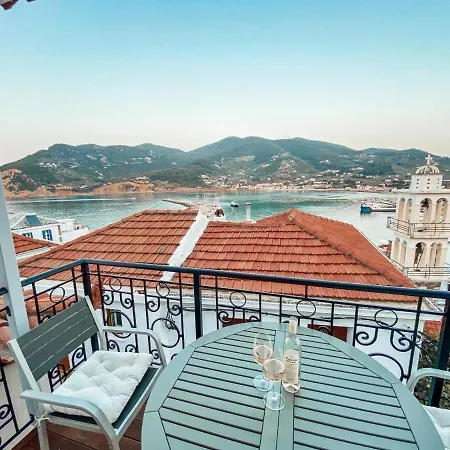 Evageliasvilla Sea View *