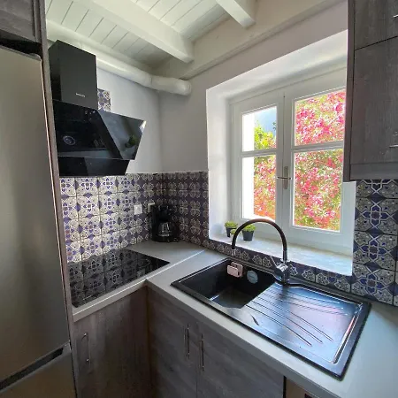 Evageliasvilla Sea View *