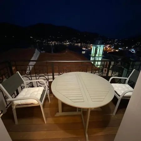 Evageliasvilla Sea View *